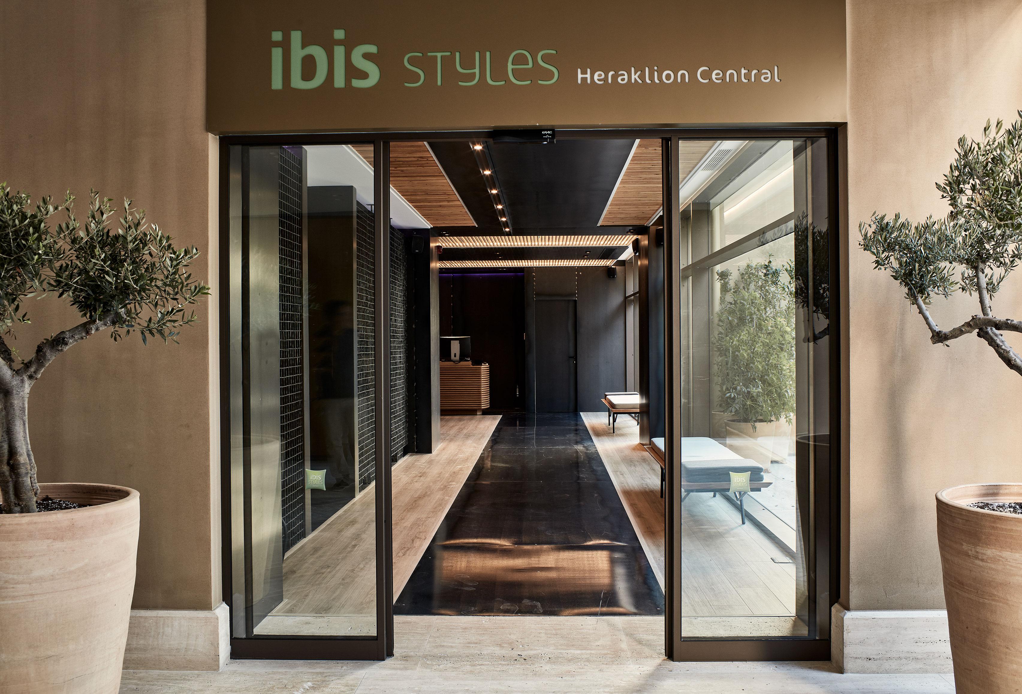 Ibis Styles Heraklion Central Esterno foto